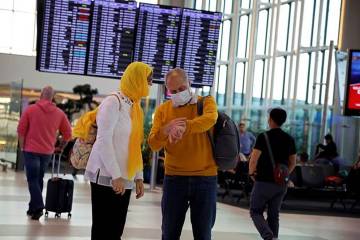راههای ارتباطی با گردشگران قطع شده است!