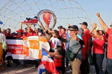 قطر اعلام کرد: مشروب نخورید، خود را بپوشانید، محبت نکنید!