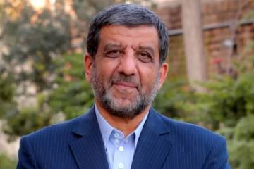 مخالفت ضرغامی با پلمب مراکز اقامتی به دلیل بیحجابی