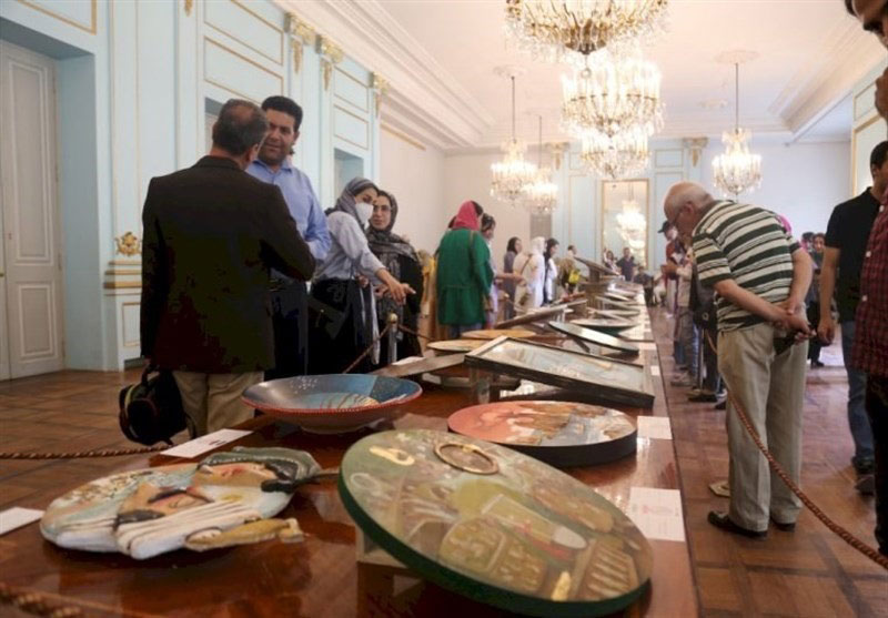  «بارش بشقاب‌پرنده‌ها» در کاخ نیاوران