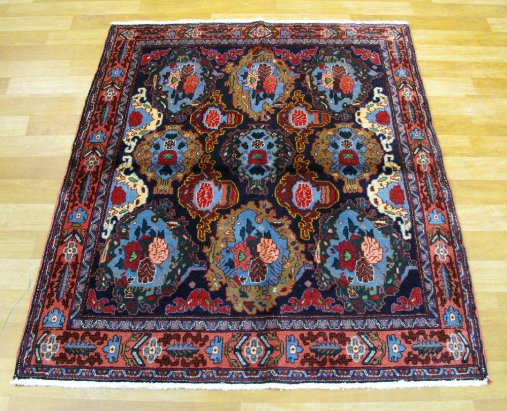 فرش سنندج جهانی شد