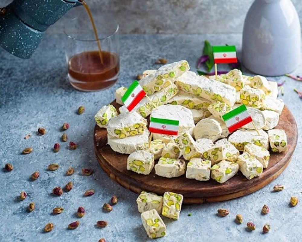 بهترین تنقلات برای گردشگران خارجی در ایران