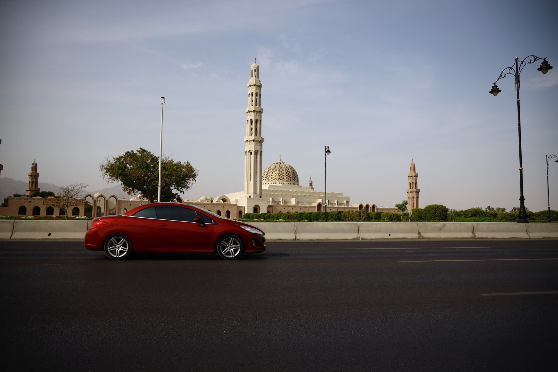 لغو ممنوعیت تردد و فعالیت‌ واحدهای تجاری در عمان