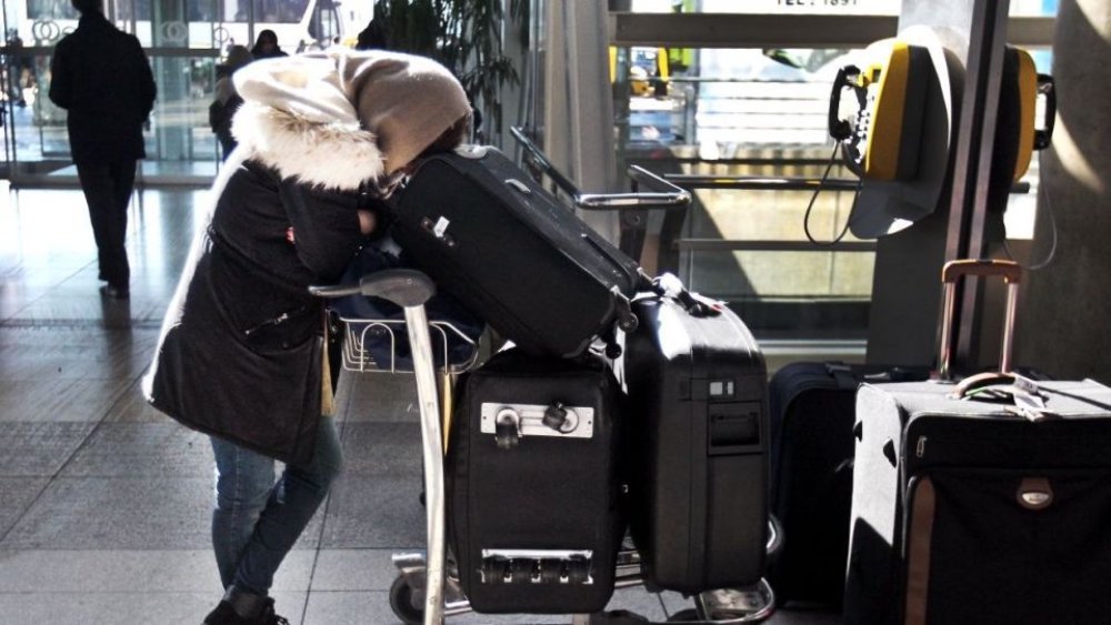 گزارش مهاجرت ایرانی ها در ۱۴۰۱ - ایرانیها از آینده ناامیدند