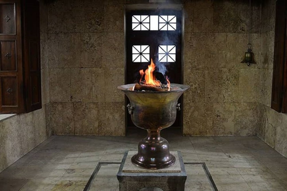 جشن آذرگان عکس - آتشکده زرتشتیان یزد