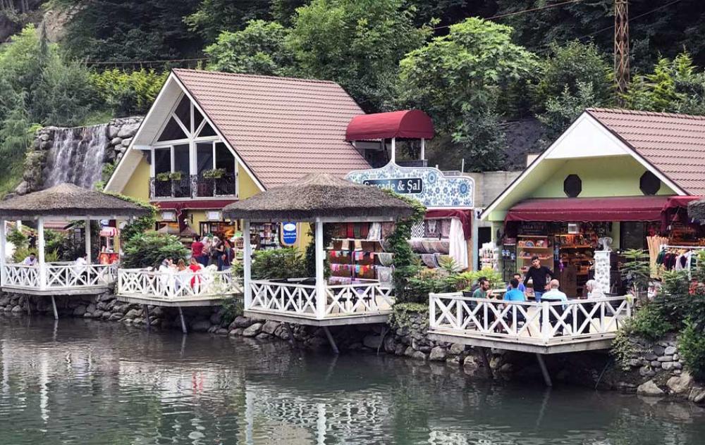 ساپانجا کجاست - شکم‌گردی در ساپانجا -رستوران sopeli ساپانجا