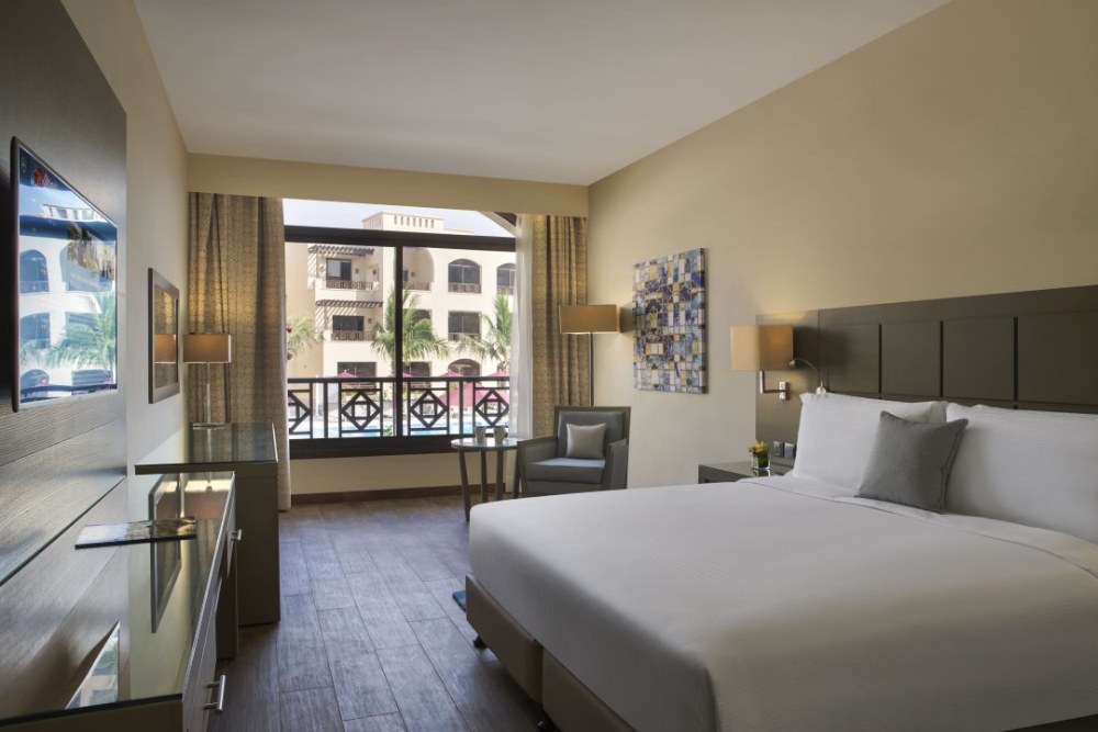 انواع اتاق‌ها و ویلاهای هتل کاو روتانا رأس‌الخیمه - اتاق با چشم‌انداز استخر