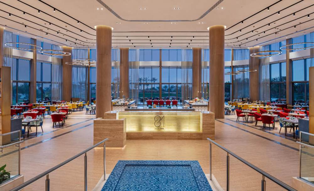 رستوران‌ ها و خدمات پذیرایی هتل جبل علی پالم تری کورت - رستوران 81