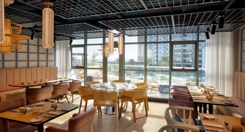 رستوران ها و خدمات پذیرایی هتل NH دبی - رستوران Maiora