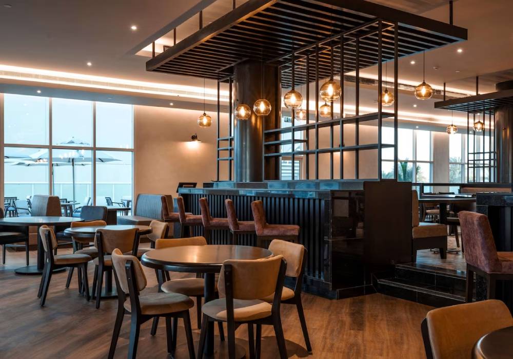 رستوران ها و خدمات پذیرایی در هتل رادیسون رأس‌الخیمه - رستوران RGB