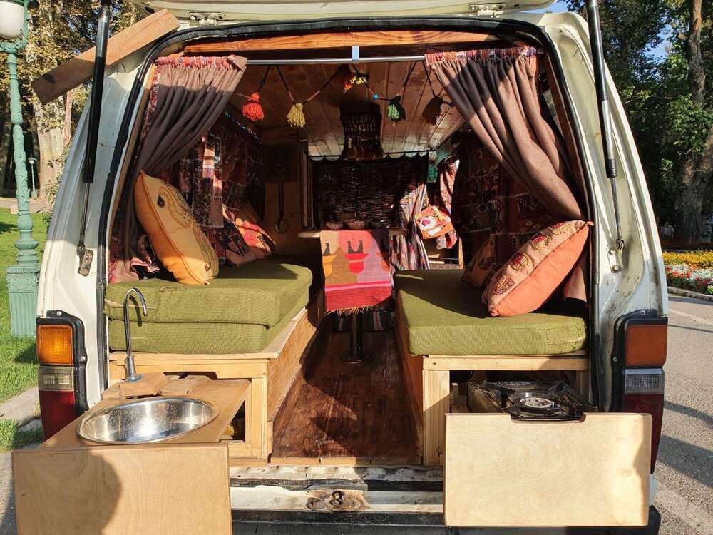 انواع اقامتگاه در ایران - اقامتگاه تجاری - کاروان و کمپر