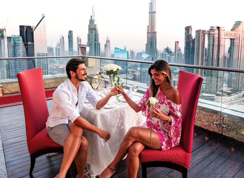 امکانات و تفریحات هتل شانگری لا دبی - کلاب Horizon