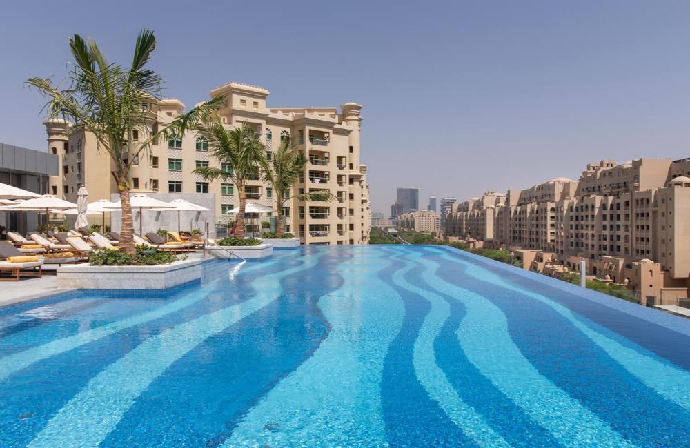 استخرهای هتل سنت رجیس د پالم