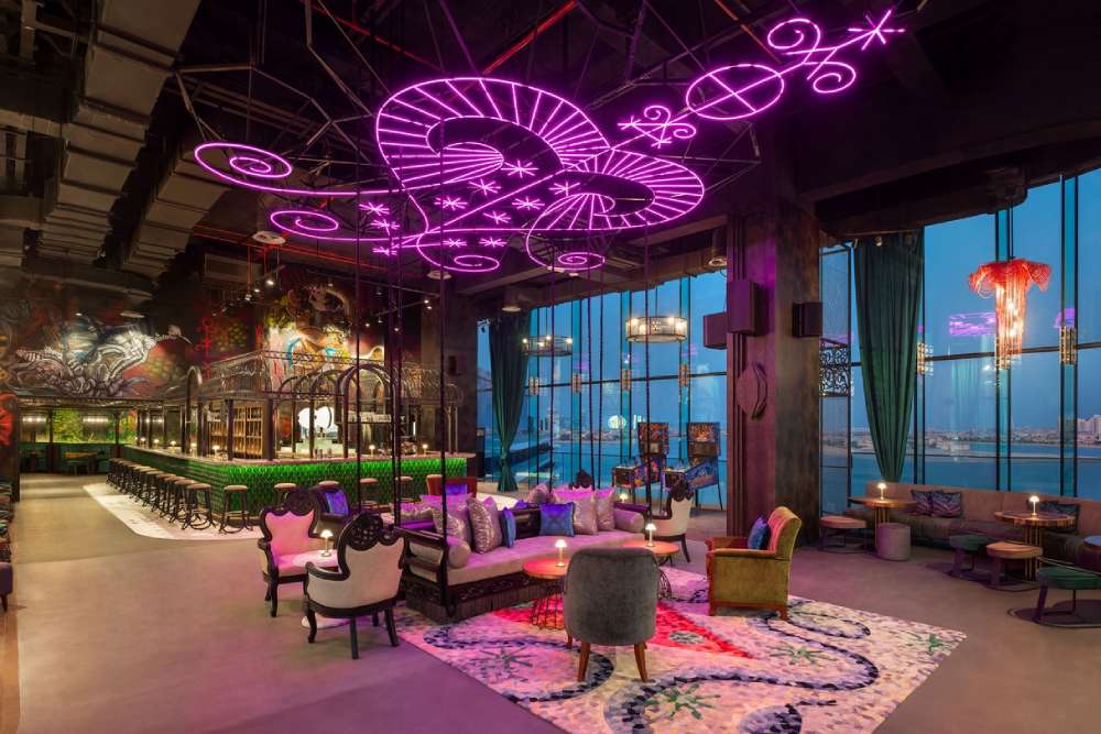 رستوران ها و خدمات پذیرایی در هتل دبلیو پالم دبی - بار روی پشت بام  SoBe 