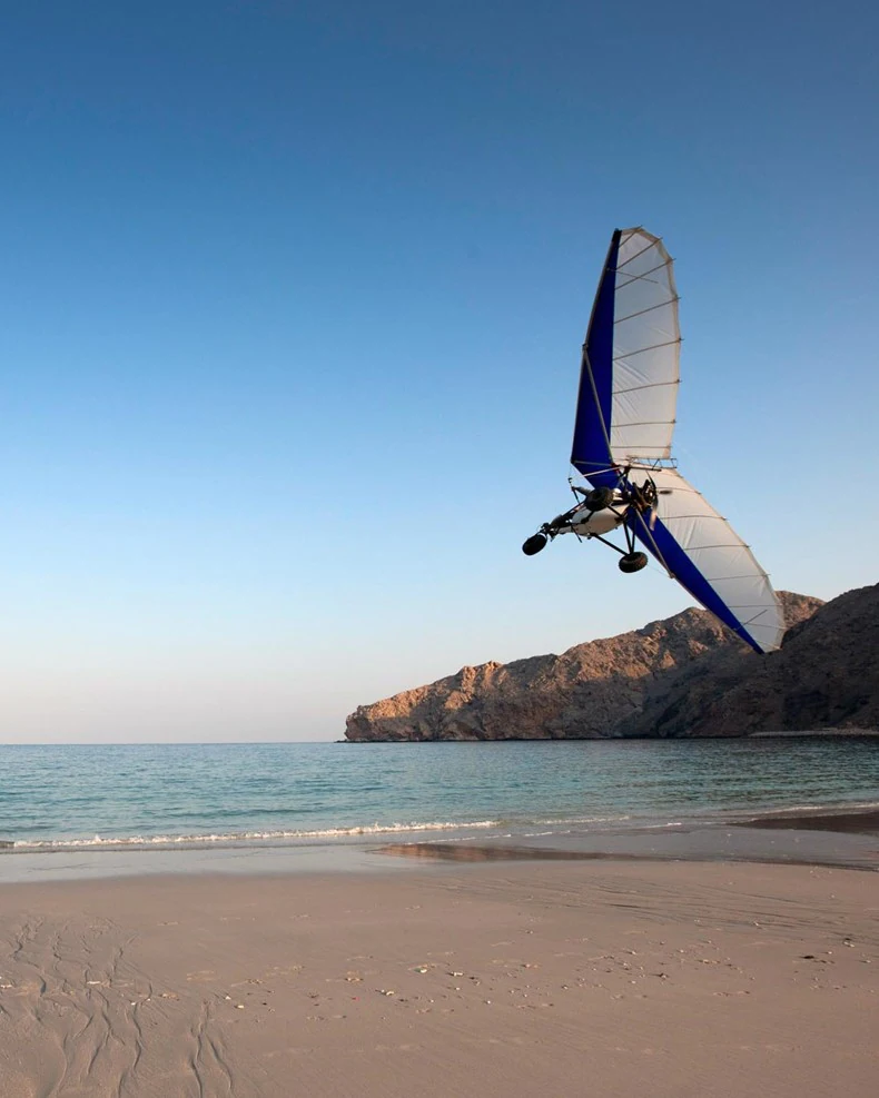 امکانات و تفریحات هتل Six Senses زیغی بی - پرواز میکرولایت