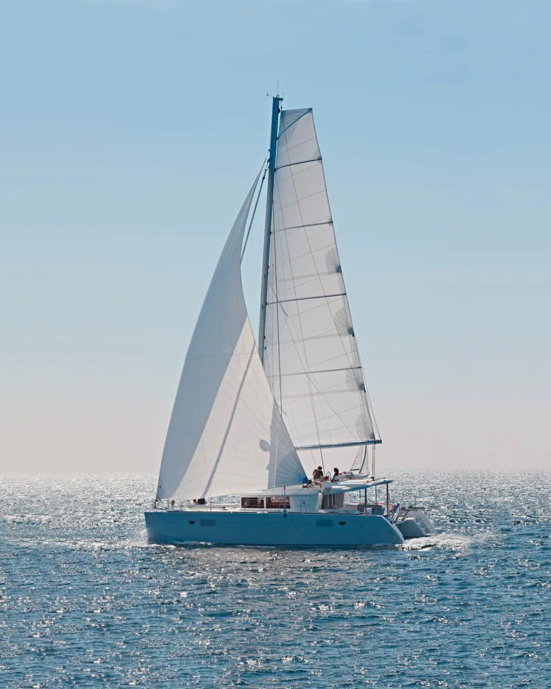 امکانات و تفریحات هتل Six Senses زیغی بی - قایق یات