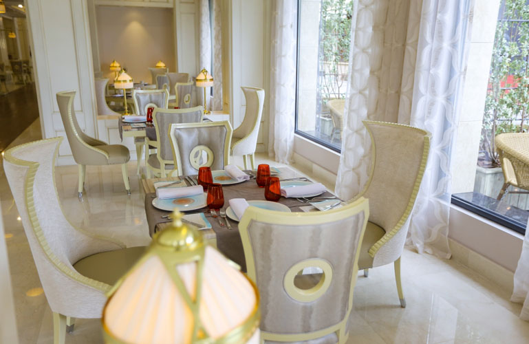 رستوران هتل ambassadori تفلیس